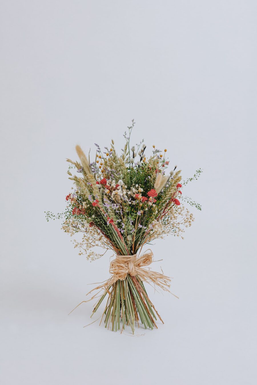 Rosas Preservadas para tu Ramo de novia. Inspírate con ideas de diseño para tu ramo de novia con flores preservadas y crea una obra maestra floral.
