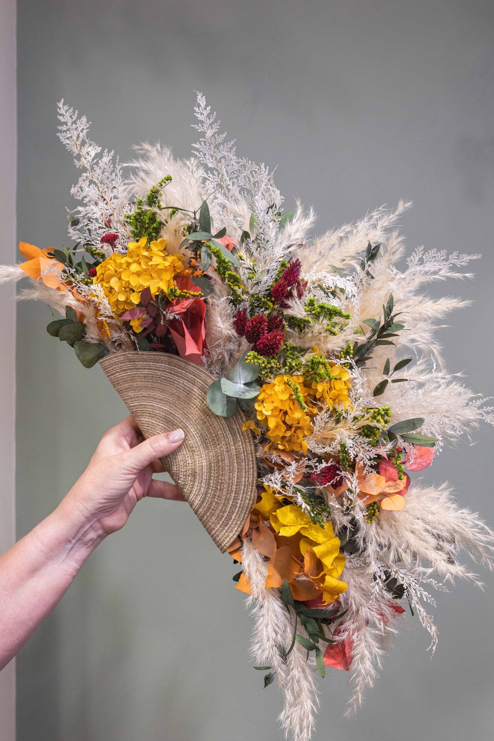 Descubre la belleza y durabilidad de los ramos de flores preservadas. Inspírate con nuestros diseños elegantes. Creación única de Kihana especialista en Flores Preservadas.
